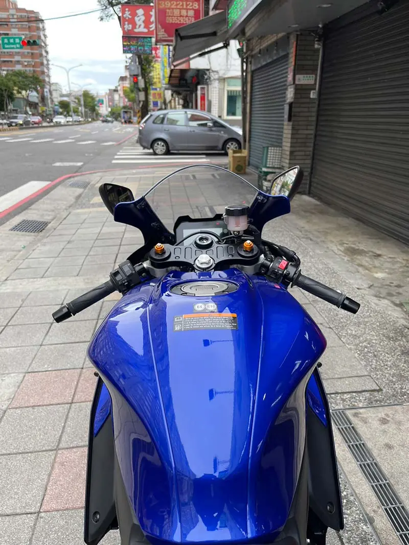 YAHAMA YZF-R7