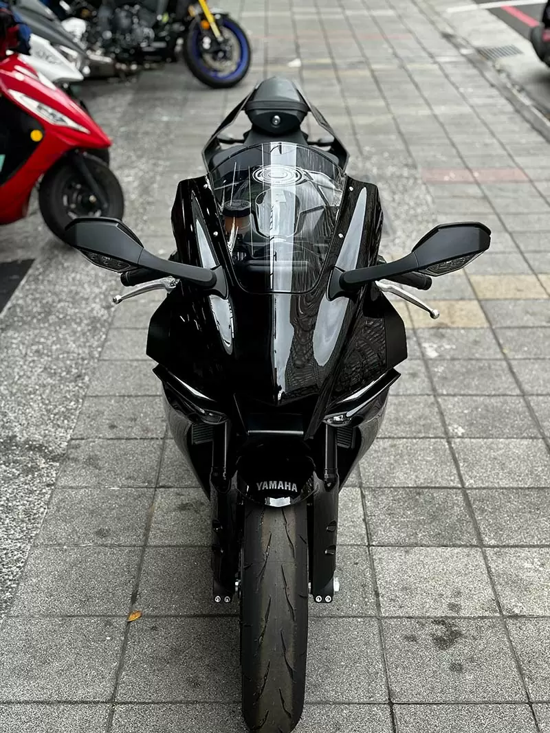 YAMAHA YZF-R1