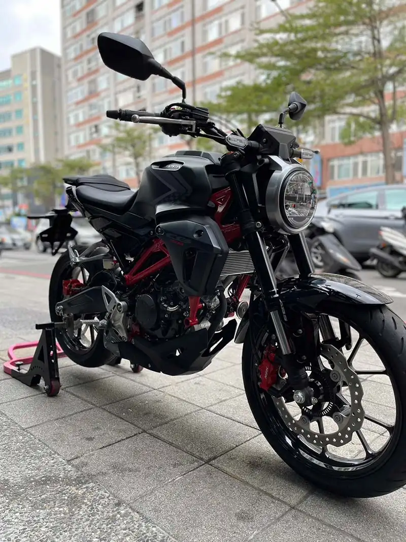 HONDA CB150R